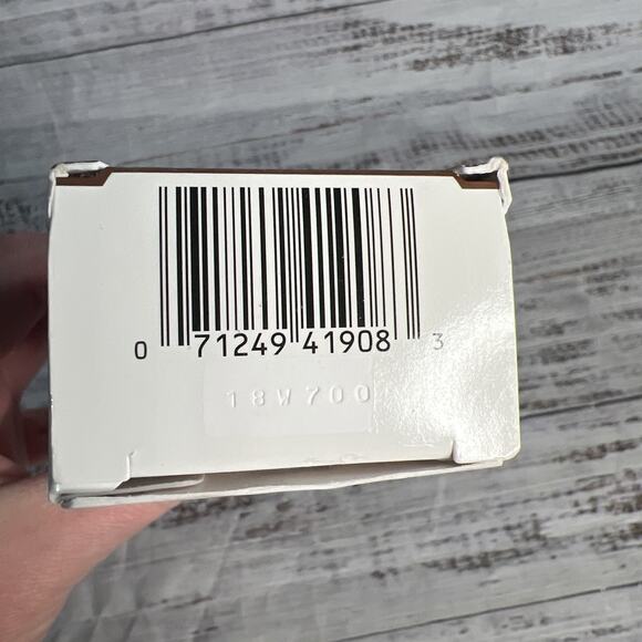 L'Oreal Sublime Bronze Self-Tanning Facial Drops Fragrance Free - 1.0 FL OZ - Picture 6 of 7